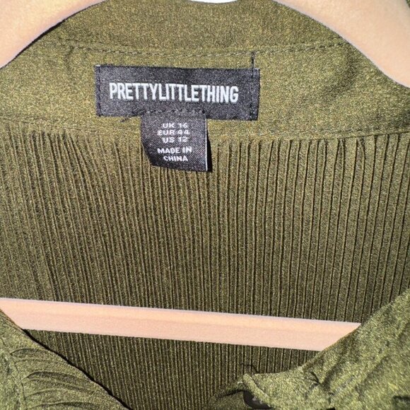 Pretty Little Thing Olive Chiffon Plisse Oversized Set *Excellent Condition* - Picture 8 of 8